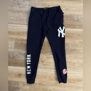 Pro Standard NY Yankees jogger sweatpants